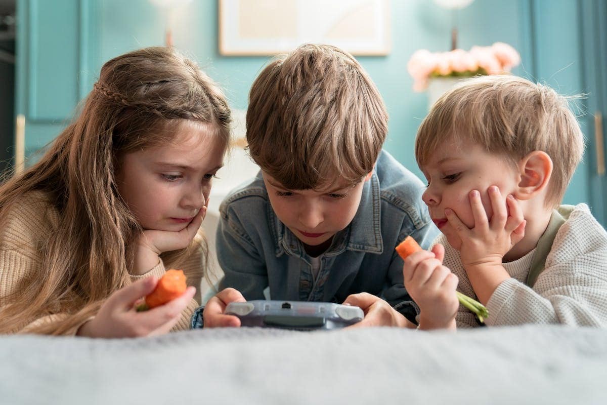 enfant  jeu vidéo